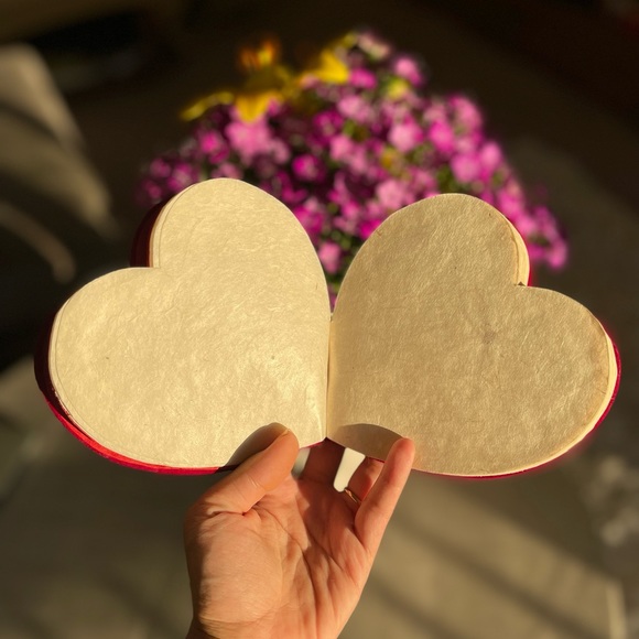 Notebook| Heart shaped | Velvet Cover - Picture 2 of 8